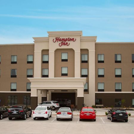 Hampton Inn Mcpherson Exteriör bild